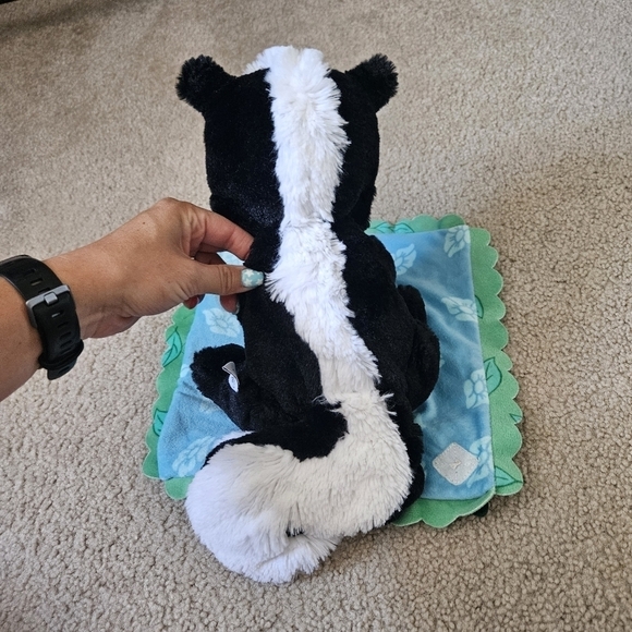 park exclusive skunk disney baby - Picture 2 of 7